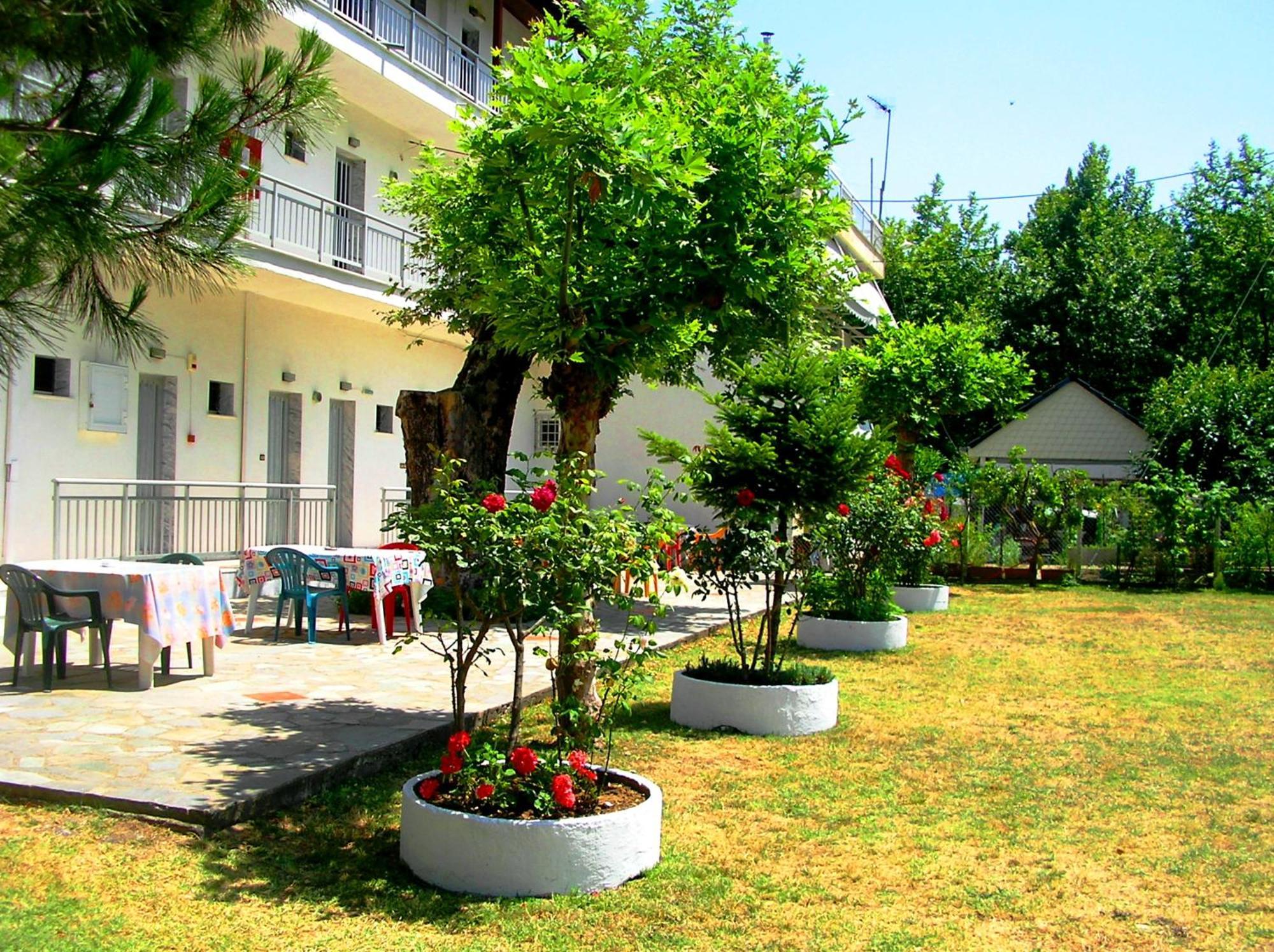 Apartments Ziogas Paralía Skotínis 外观 照片